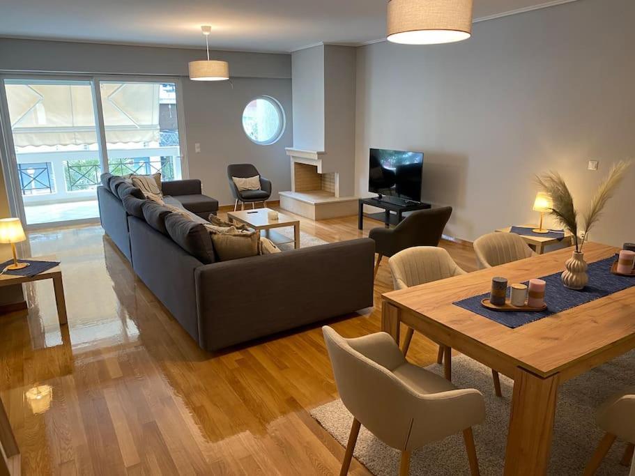 Classy 3Br With 2 Bathrooms Apartment In Marousi Athen Eksteriør billede
