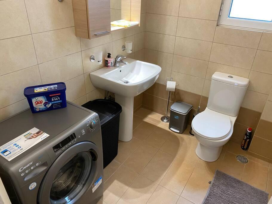 Classy 3Br With 2 Bathrooms Apartment In Marousi Athen Eksteriør billede