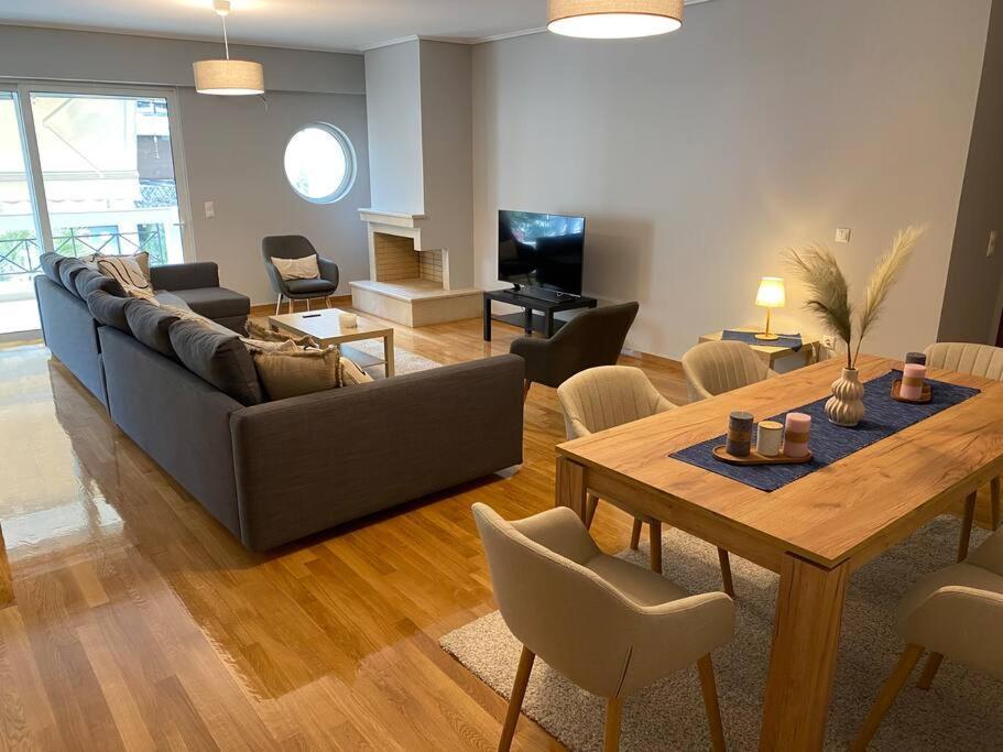 Classy 3Br With 2 Bathrooms Apartment In Marousi Athen Eksteriør billede