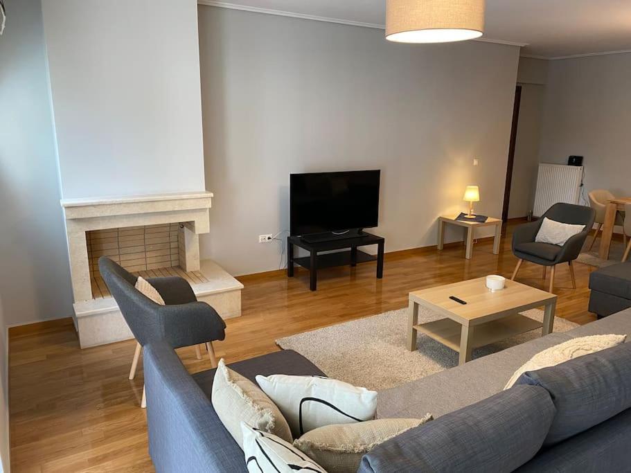 Classy 3Br With 2 Bathrooms Apartment In Marousi Athen Eksteriør billede
